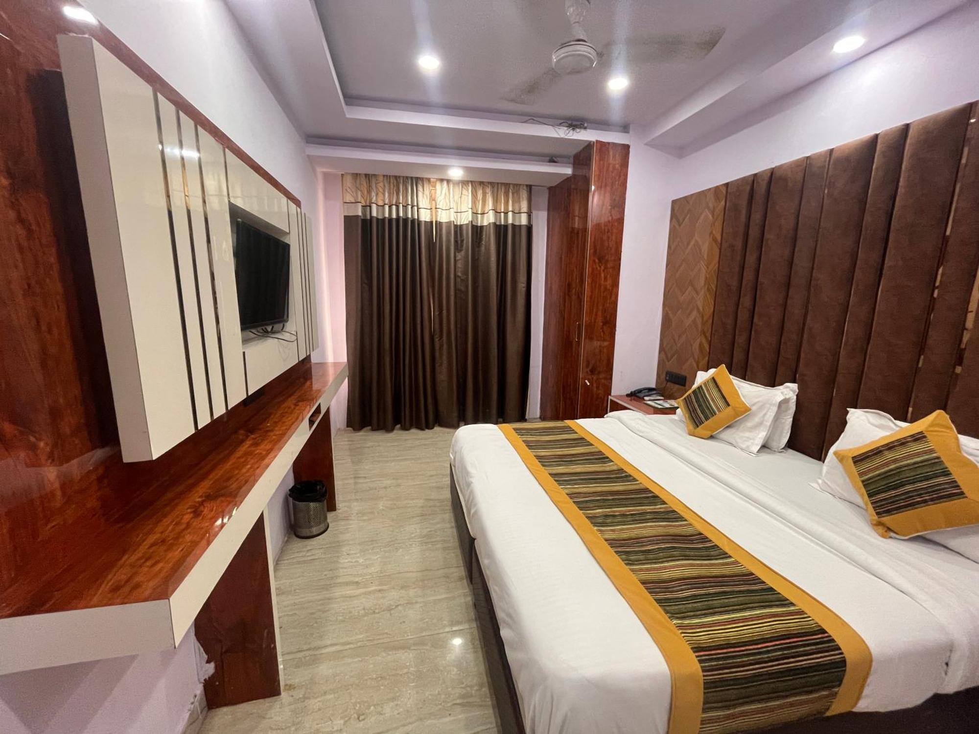 Hotel Embassy Near Rk Ashram Metro Neu-Delhi Exterior foto