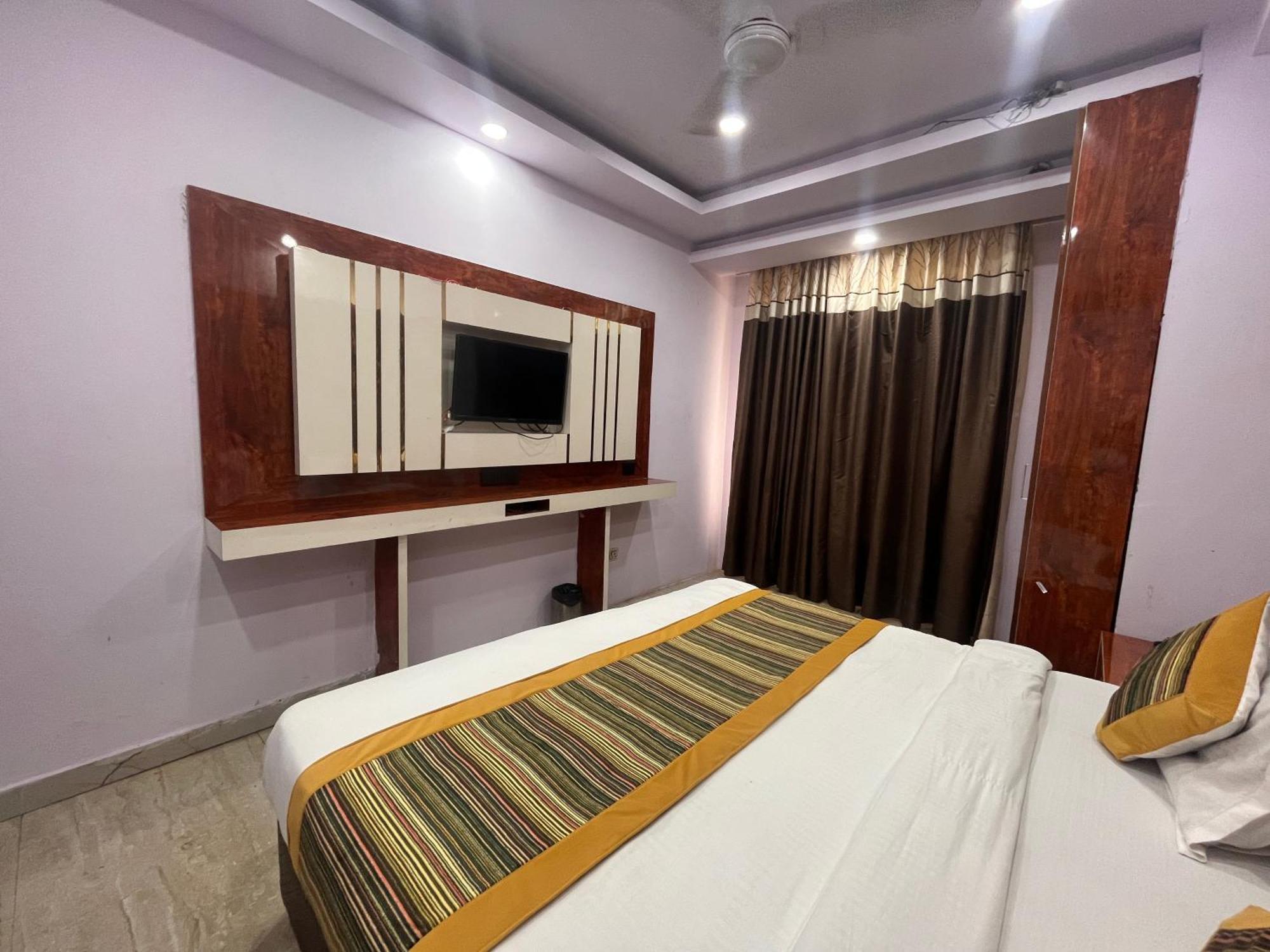 Hotel Embassy Near Rk Ashram Metro Neu-Delhi Exterior foto