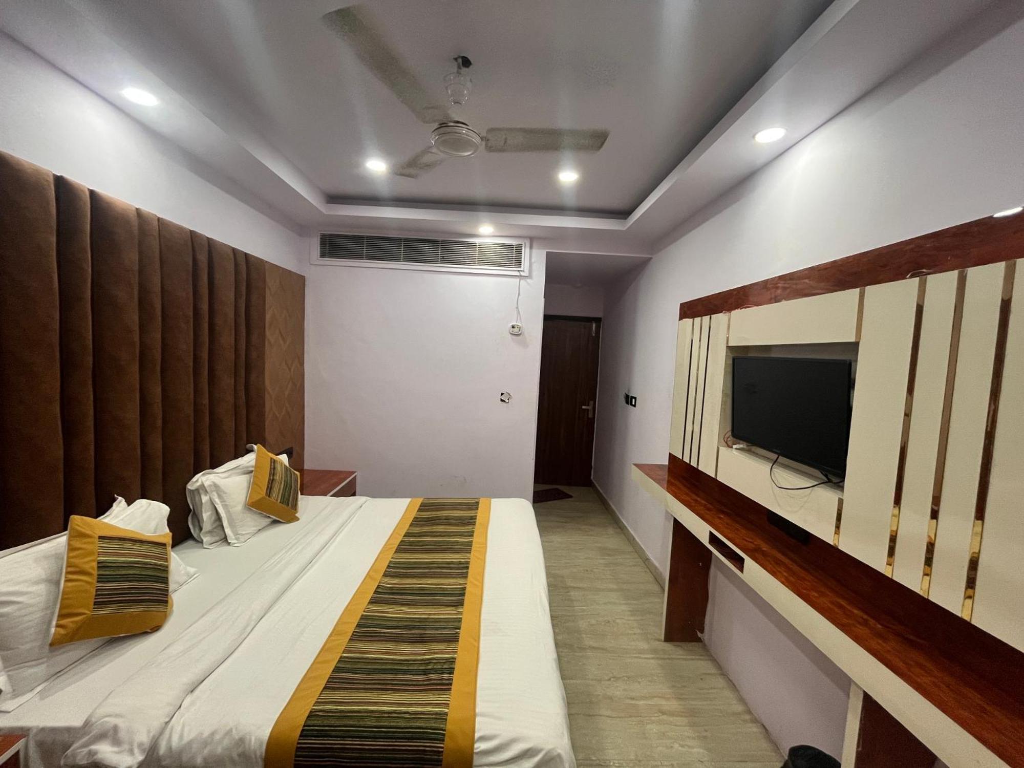 Hotel Embassy Near Rk Ashram Metro Neu-Delhi Exterior foto