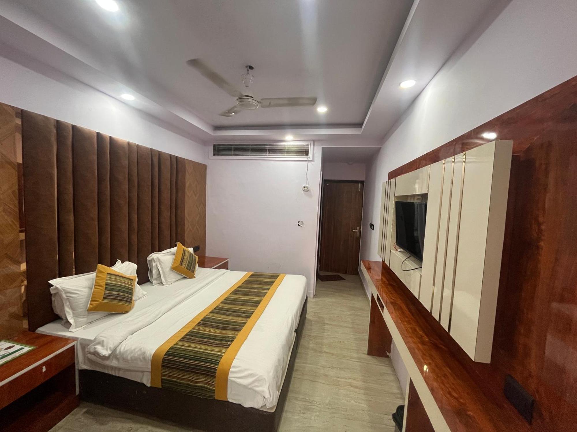Hotel Embassy Near Rk Ashram Metro Neu-Delhi Exterior foto