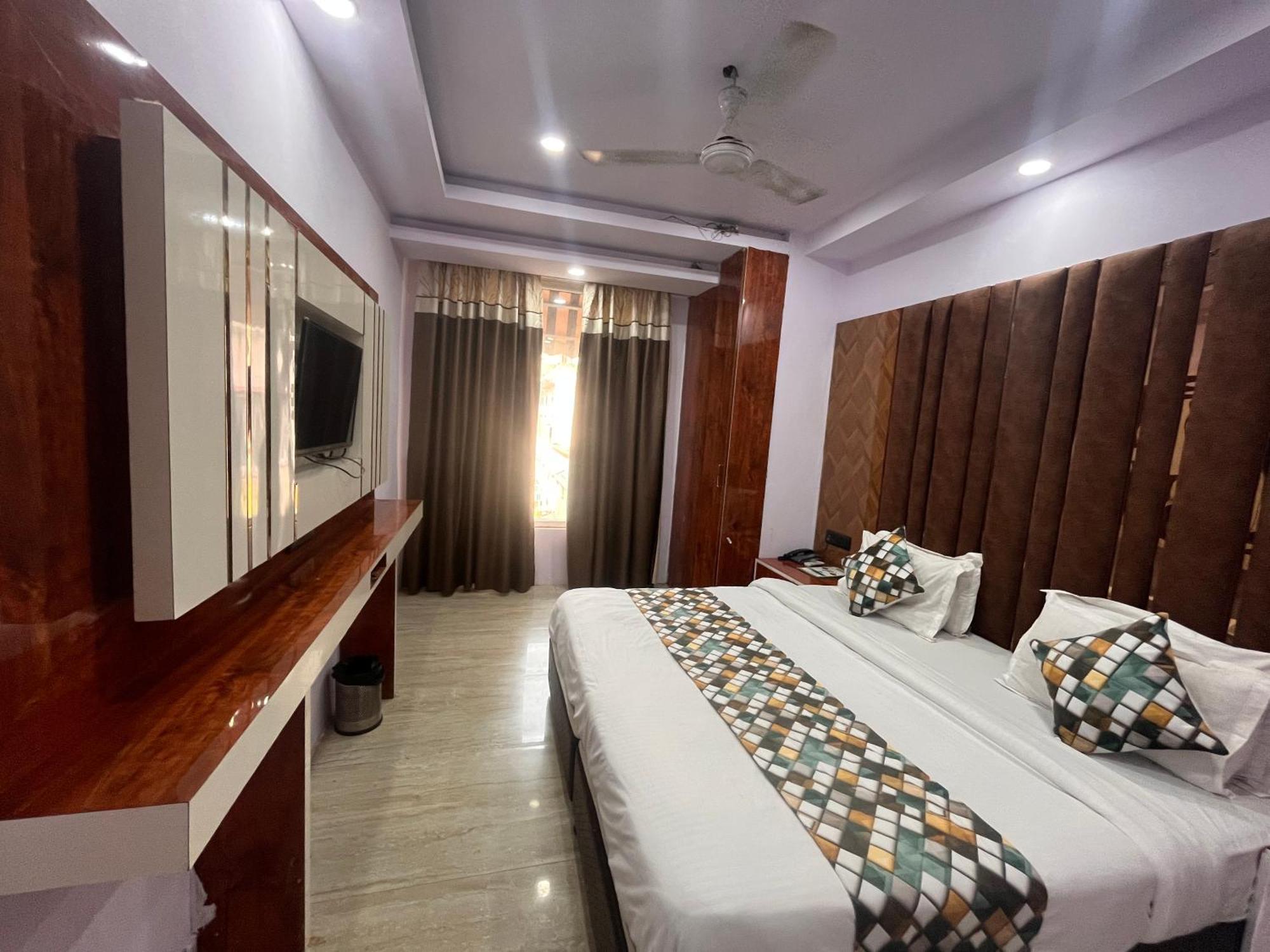 Hotel Embassy Near Rk Ashram Metro Neu-Delhi Exterior foto