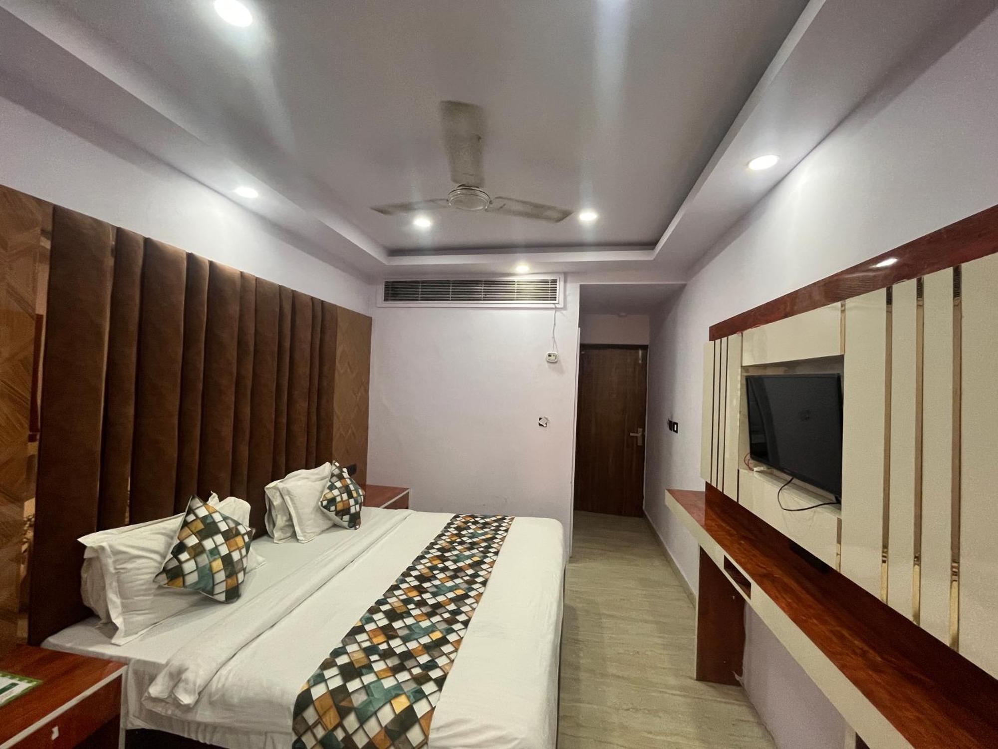 Hotel Embassy Near Rk Ashram Metro Neu-Delhi Exterior foto