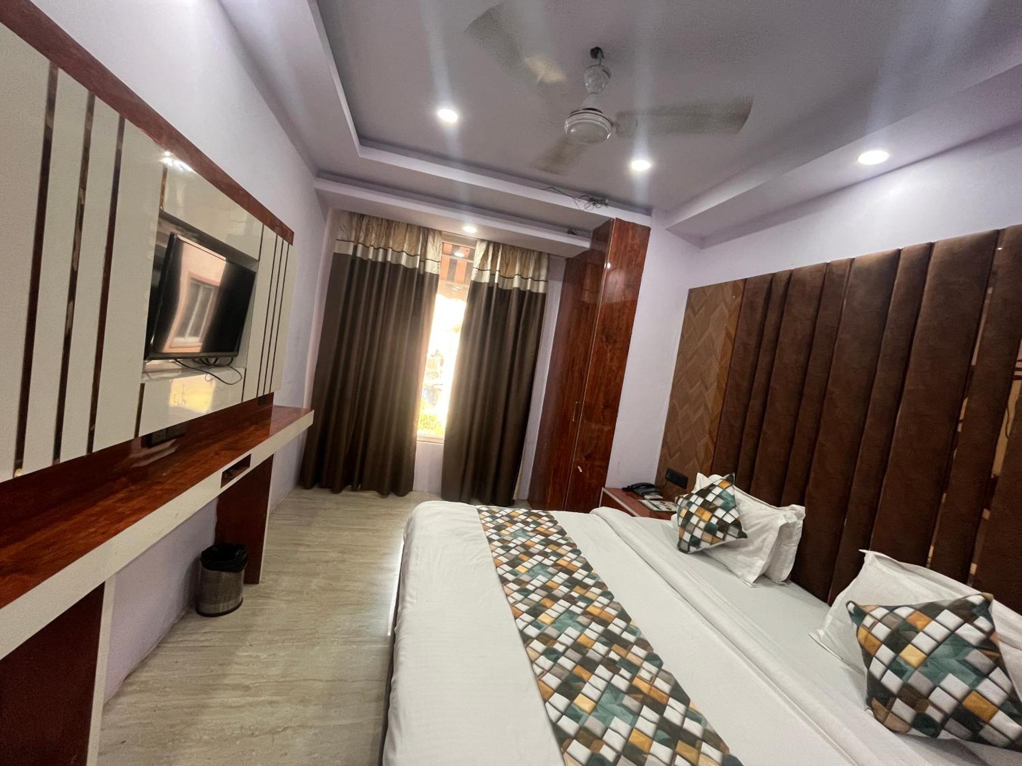 Hotel Embassy Near Rk Ashram Metro Neu-Delhi Exterior foto